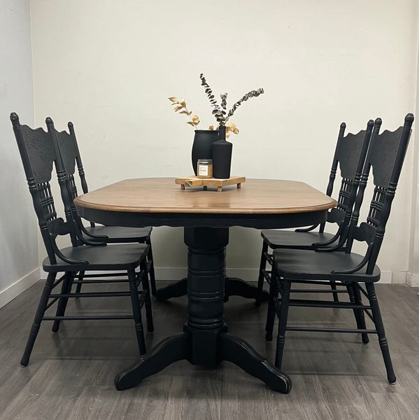 Oval Oak Farmhouse Dining Table