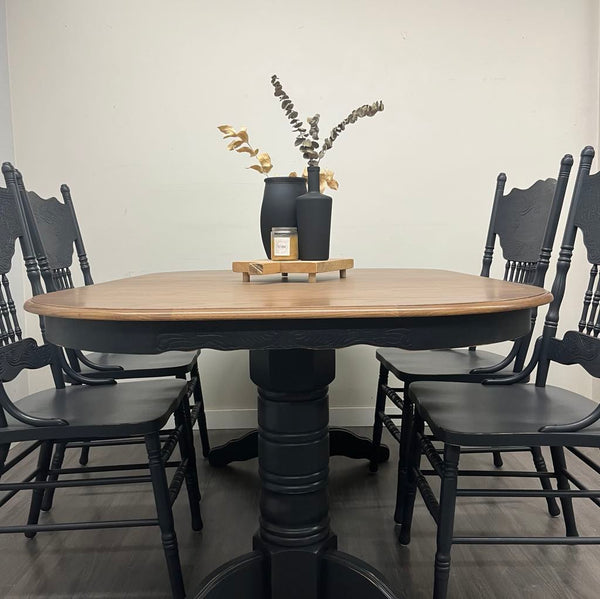 Oval Oak Farmhouse Dining Table